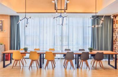 酒店困境，携程成 “赢家”？背后真相引人深思