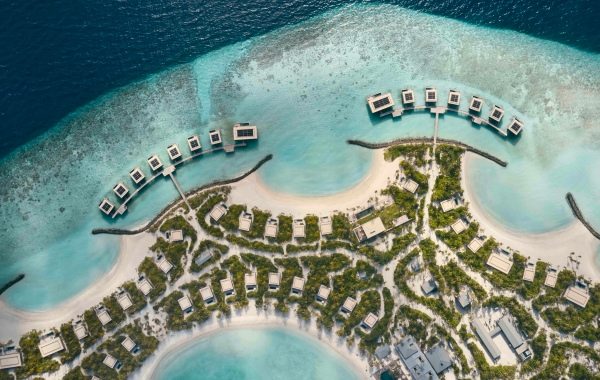 PATINA_MALDIVES_AERIAL-EXT_ENTIRE-ISLAND_3202_03_副本.jpg
